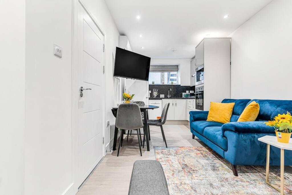 Luxstay Holland Park Apartment With Ac London Exterior foto