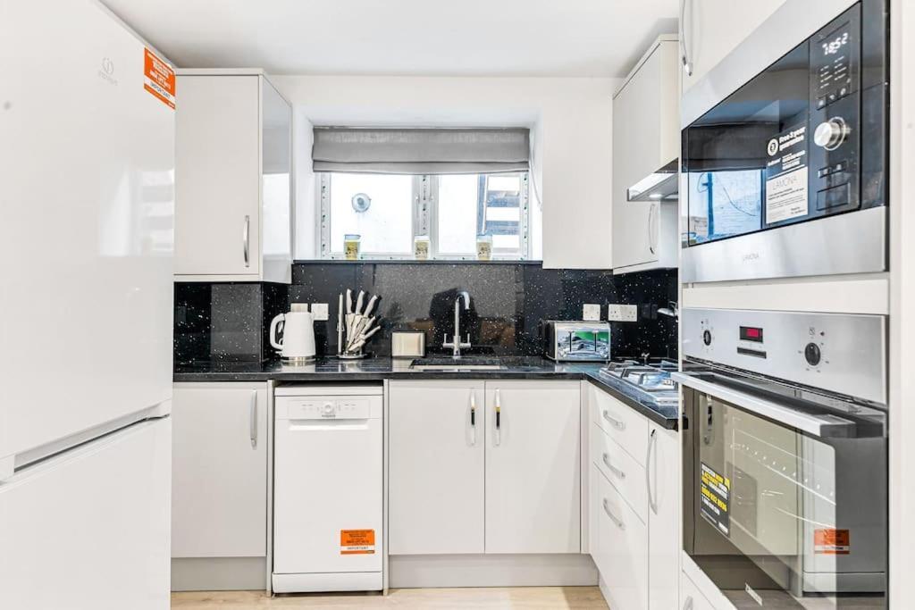 Luxstay Holland Park Apartment With Ac London Exterior foto